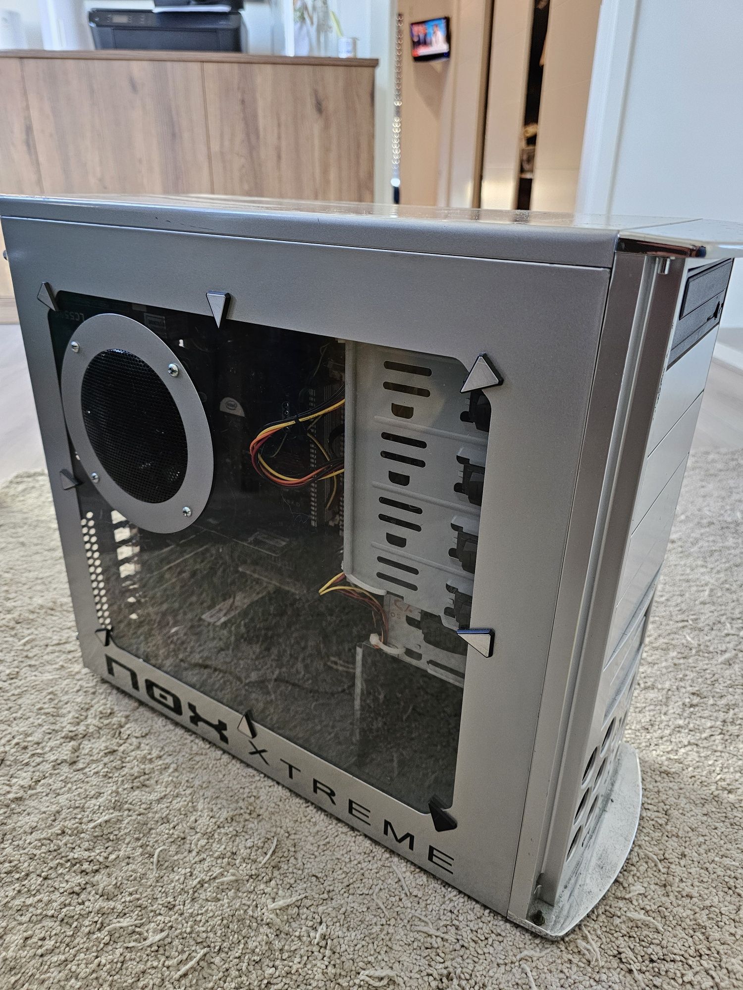 Computador completo.