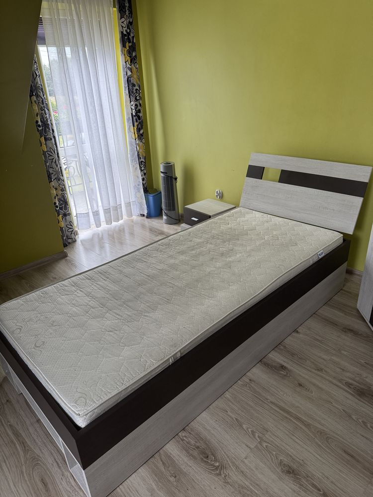 Łóżko jednoosobowe z szufladą