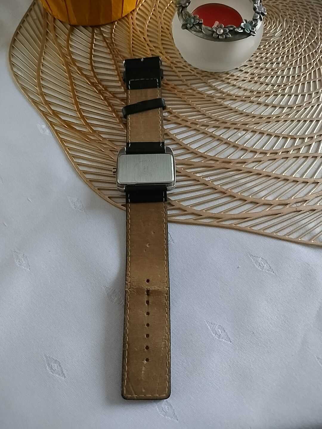 Zegarek Stainless Steel Back