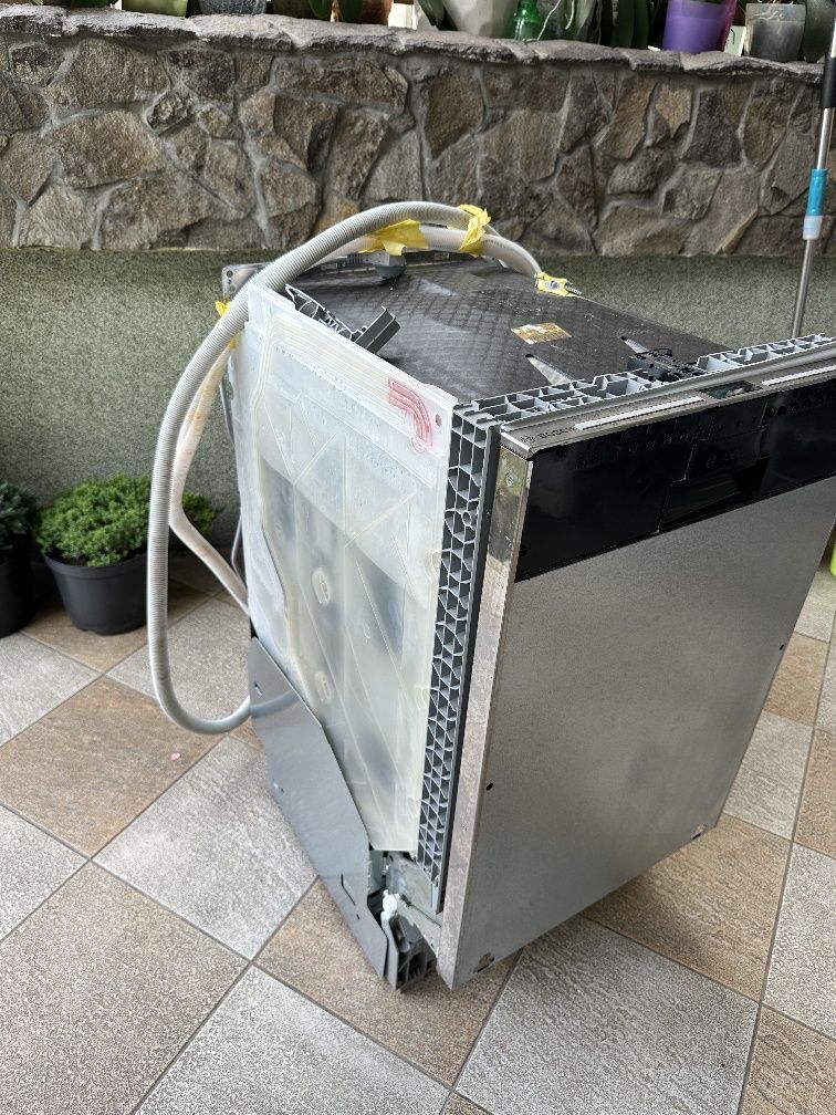 Посудомийна машина Bosch Silence Plus 45см,як нова