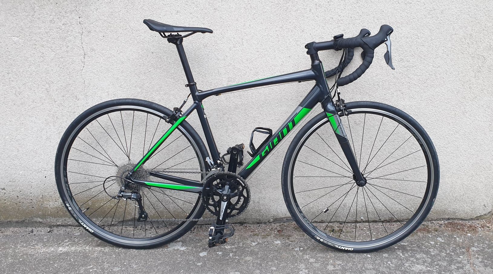 Rower szosowy Giant Contend 2.