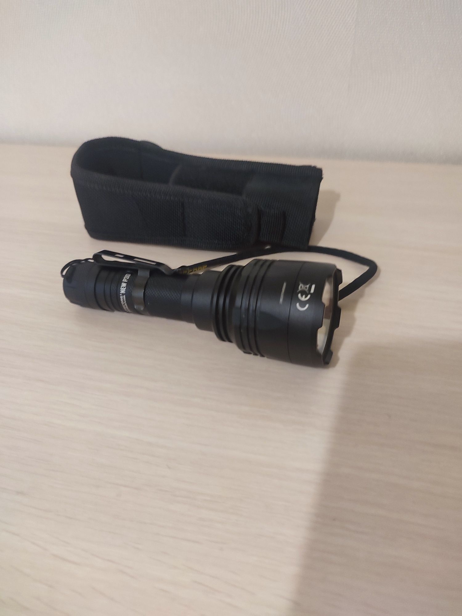 Nitecore NEW P30 фонарь