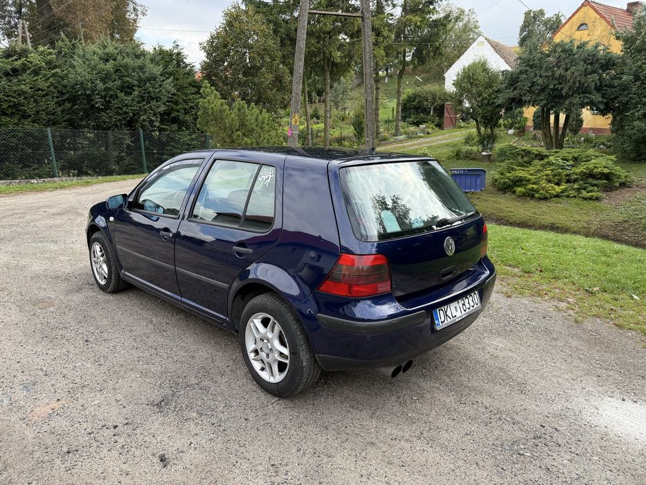 Volkswagen Golf 4 1.6 benzyna