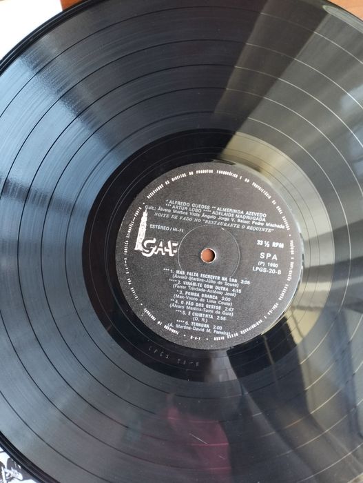 Disco de vinil LP Noite de Fado no Restaurante O Requinte