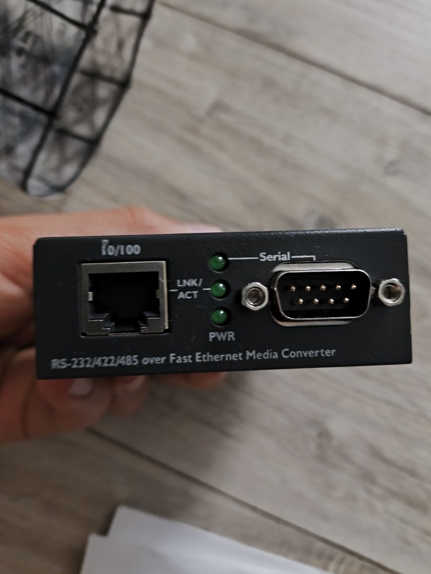 Fast ethernet media converter