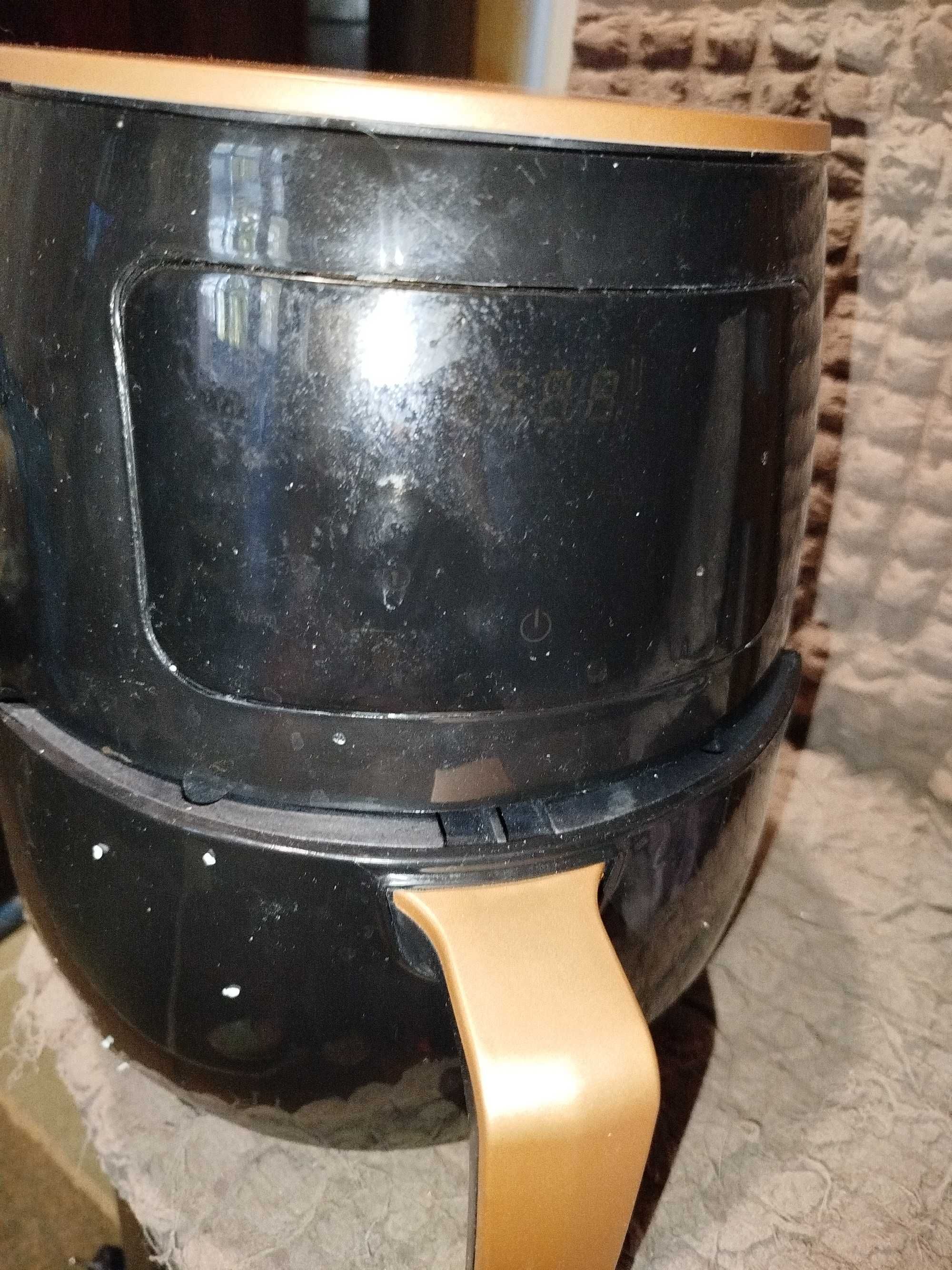 Продам аерогриль на 6 л