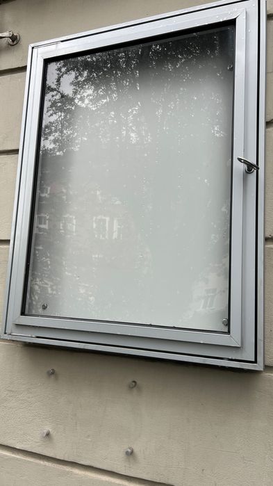 Okazja Sprzedam 2 gabloty zewnętrzne podświetlane