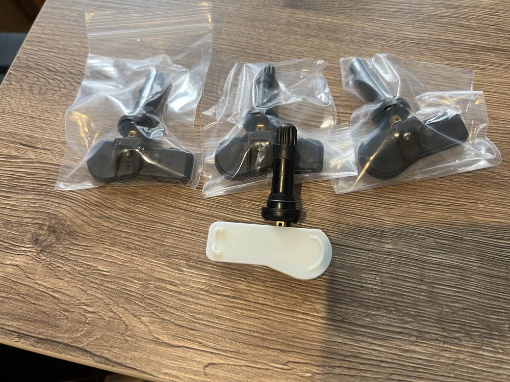 Czujniki ciśnienia opon powietrza Hyundai KIA TPMS Nowe^ 52933-C1100