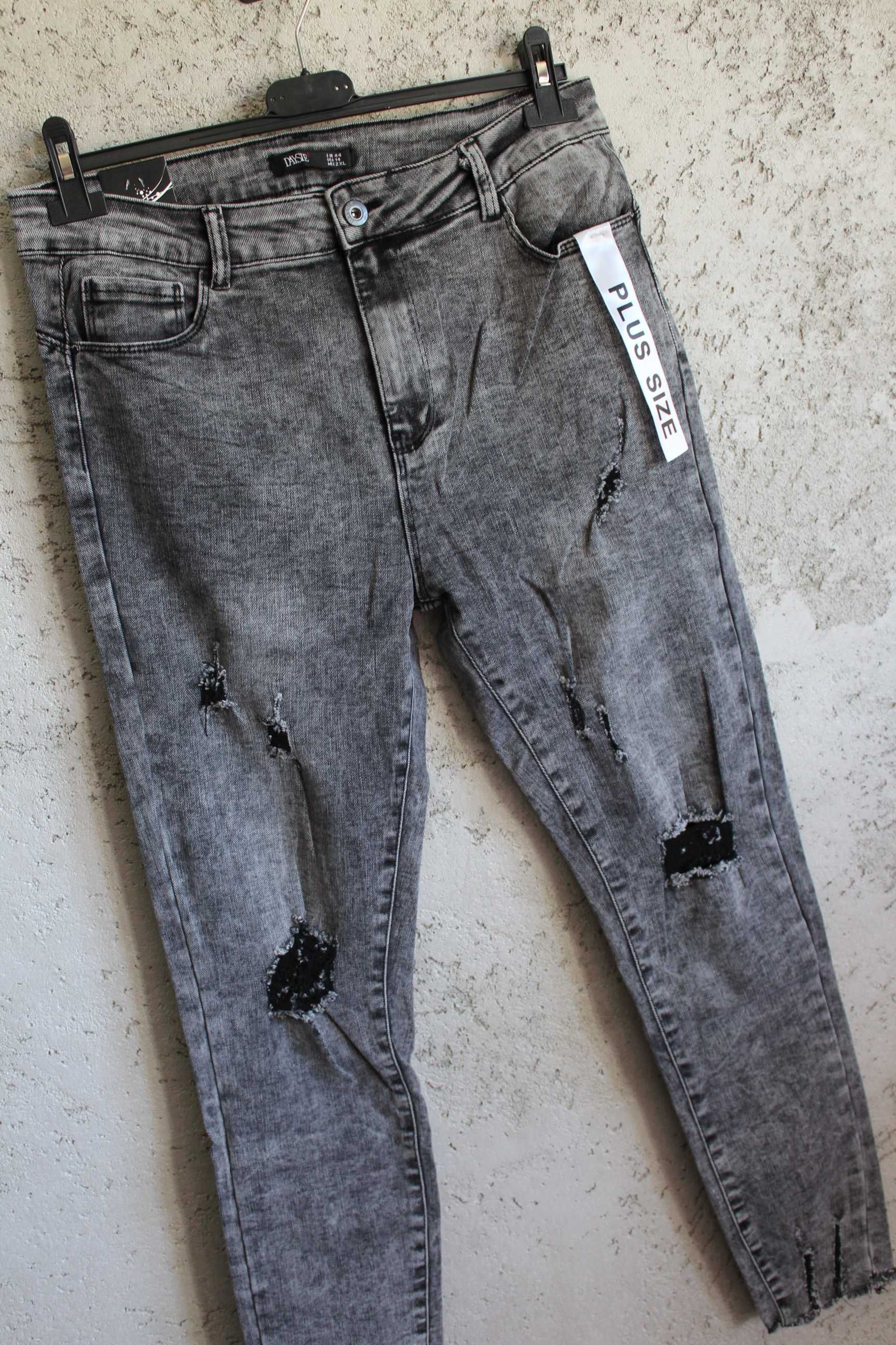 Świetne ciemne jeansy z dziurami PUSH UP pupa r.48 DAYSIE