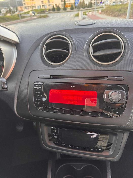 Seat Ibiza 1.6 TDI 5 portas
