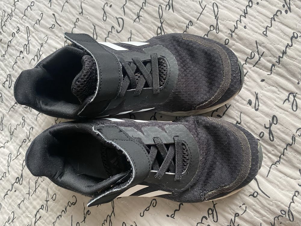 Buty adidas 33   .