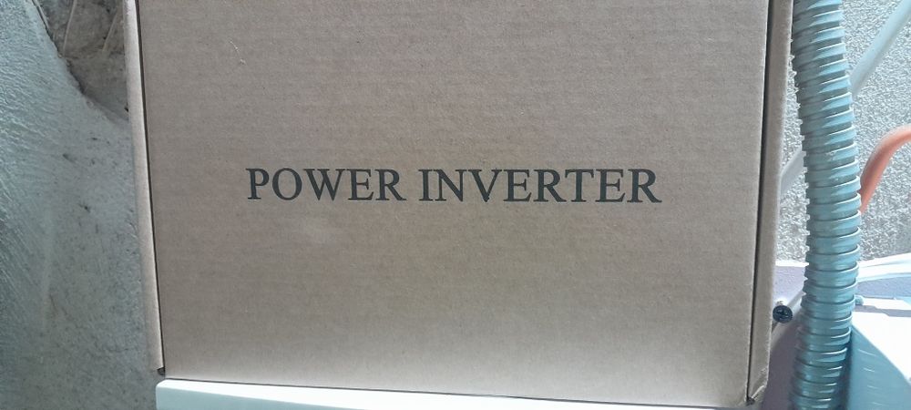 Інвертор 12/220.