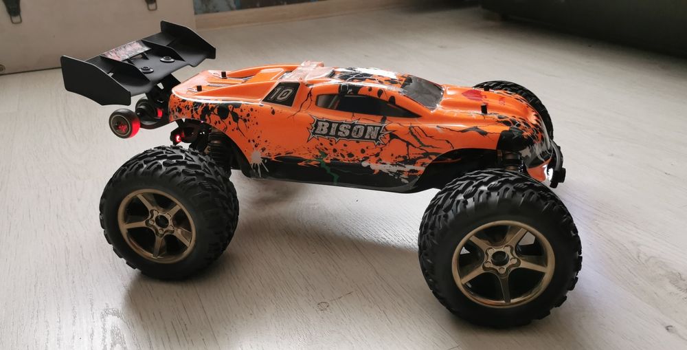 VKAR Racing Bison 4WD 1:10 машинка на радіокеруванні Brushless