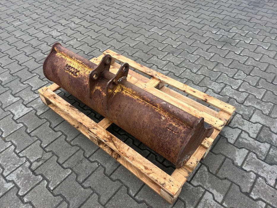 Łyżka skarpowa minikoparki szerokość 120cm, sworzeń fi 32mm skarpówka