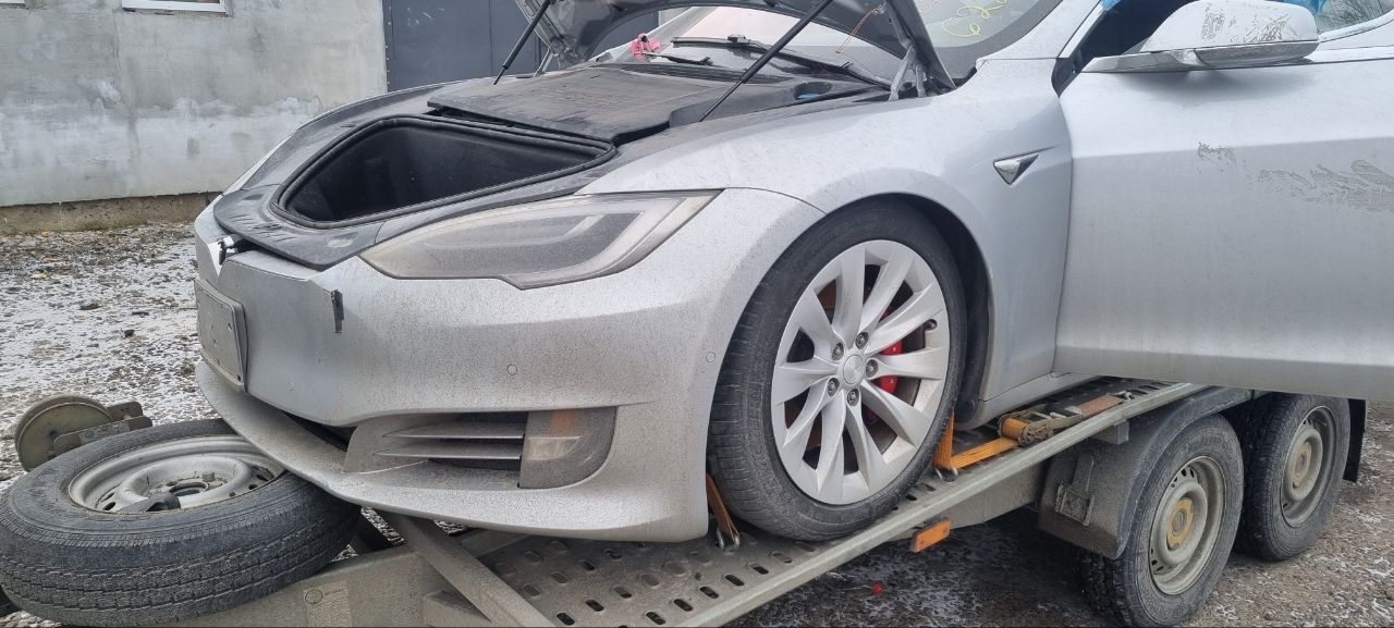 Разбор Tesla Model S 16-21