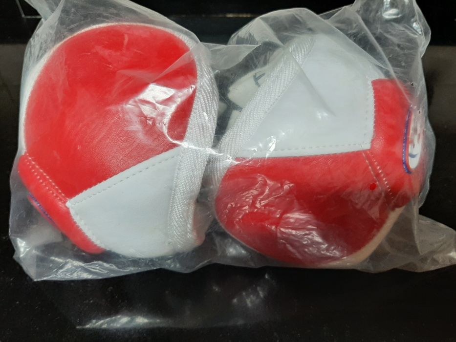 Joalheiras TVD sénior brancas e vermelhas