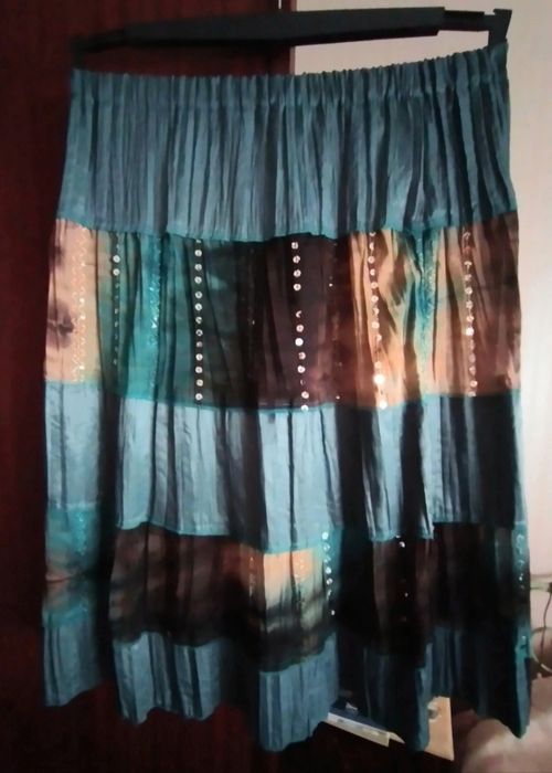 Conjunto de saia e blusa marca Vício