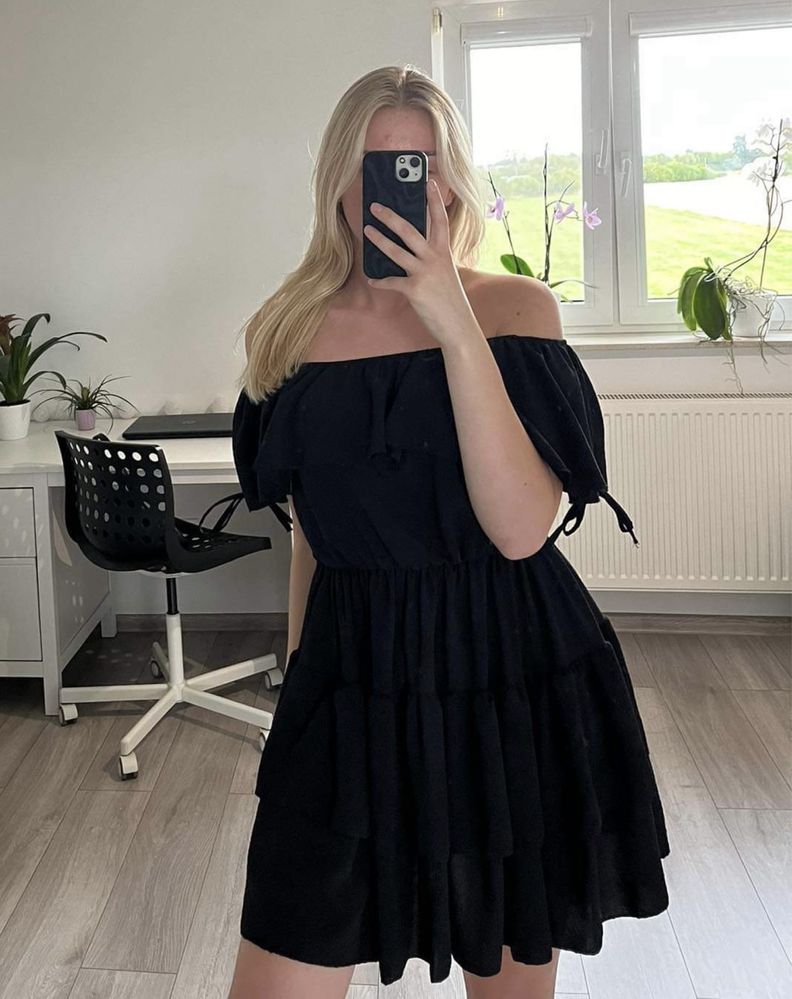 Czarna sukienka hiszpanka