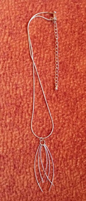 Łańcuszek żmijka w kolorze srebrnym