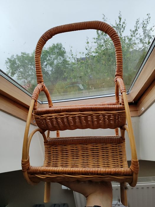 Stojak wiklinowy na wino