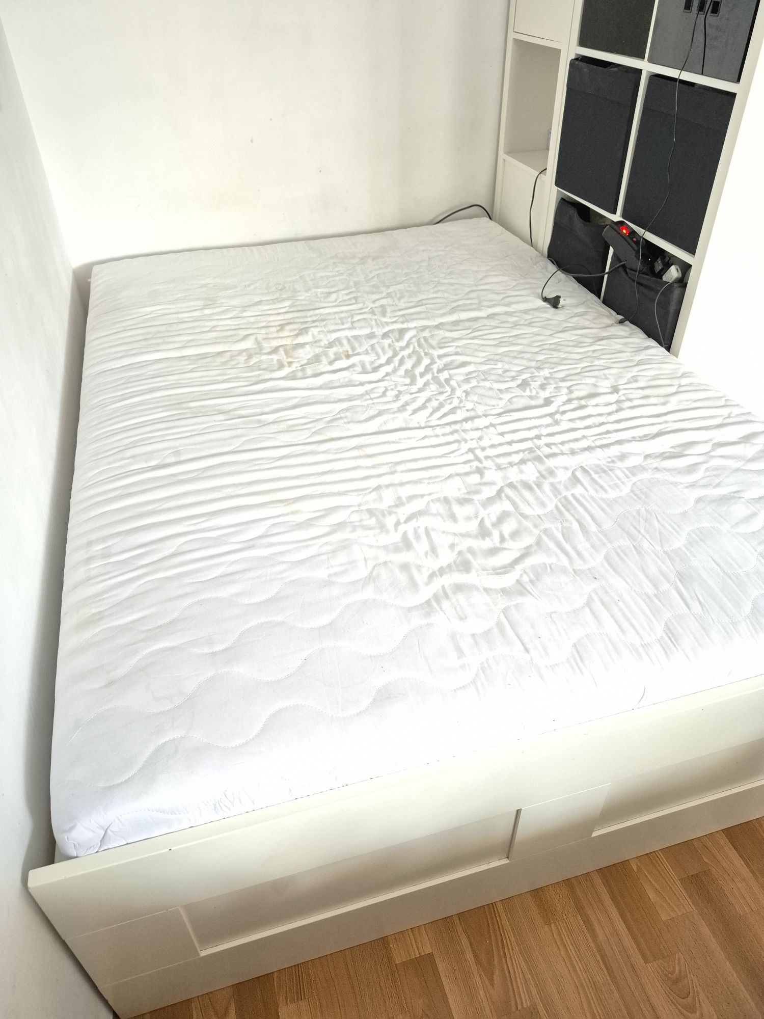 Łóżko białe ikea brimnes 140x200 + materac kokos profilowany kieszenio
