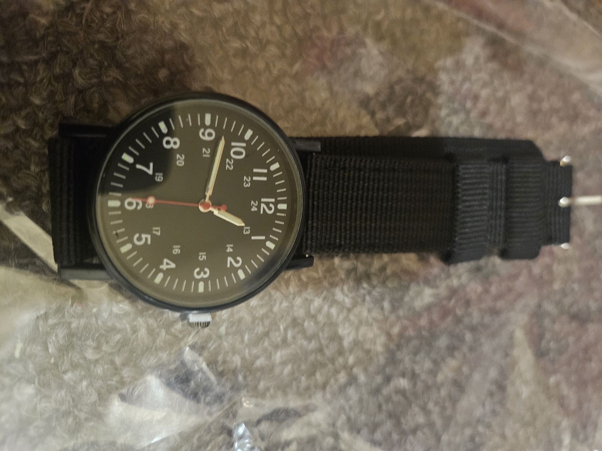 Nowy zegarek militarny w stylu US Army