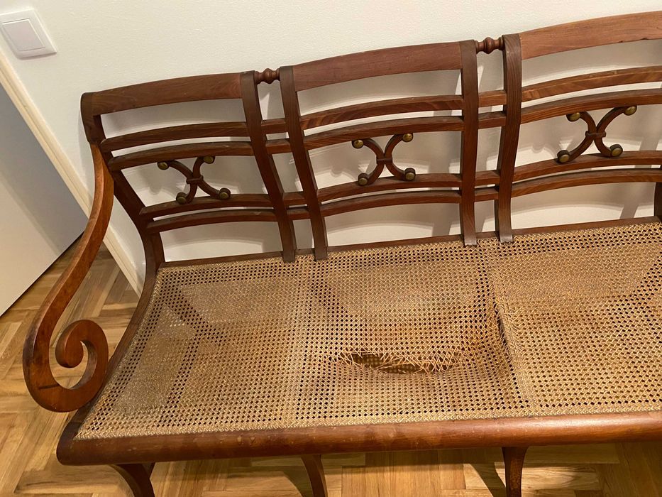 Cadeirão antigo de madeira com palhinha - ideal para restauração