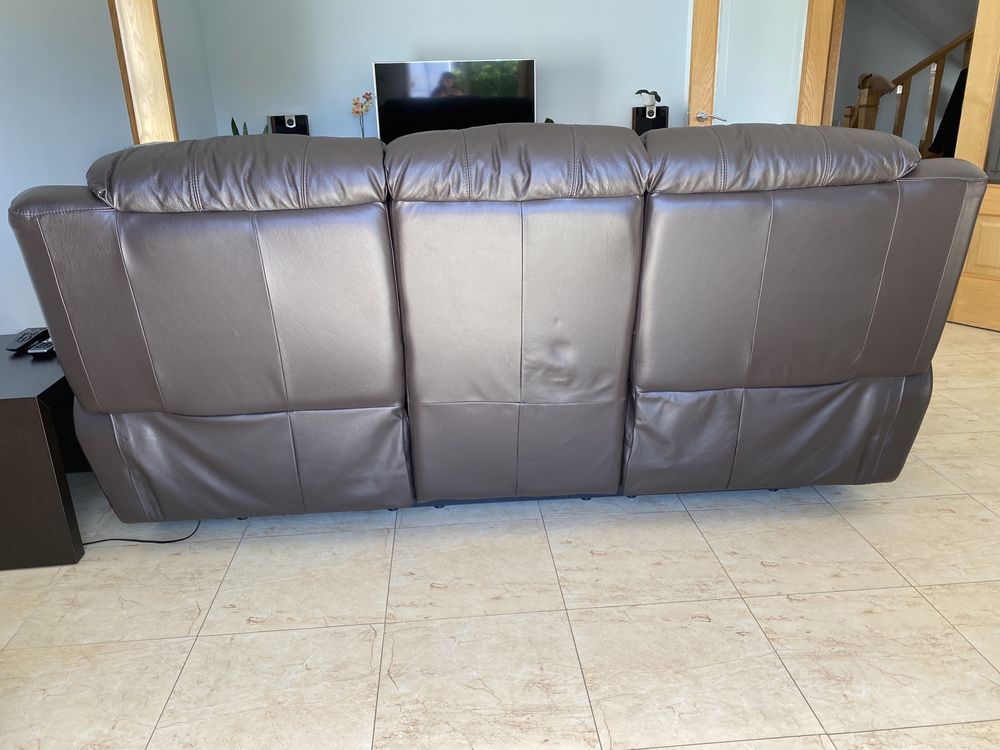 Sofa Chateux D’Ax pele genuina 3 lugares