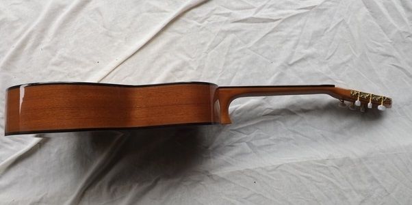 Guitarra clássica madeira maciça nova