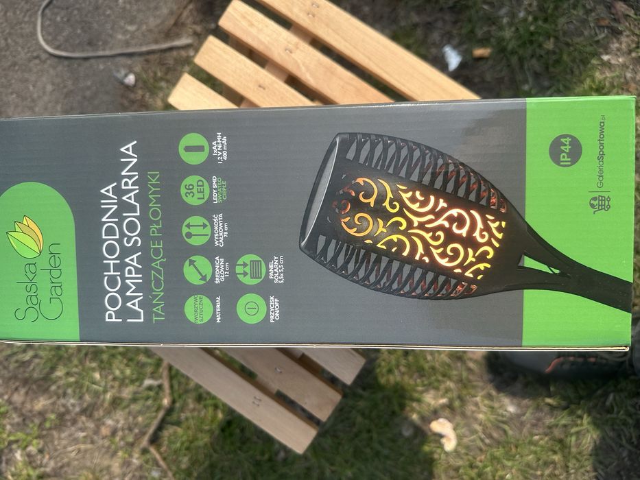 Lampa solarna ogrodowa