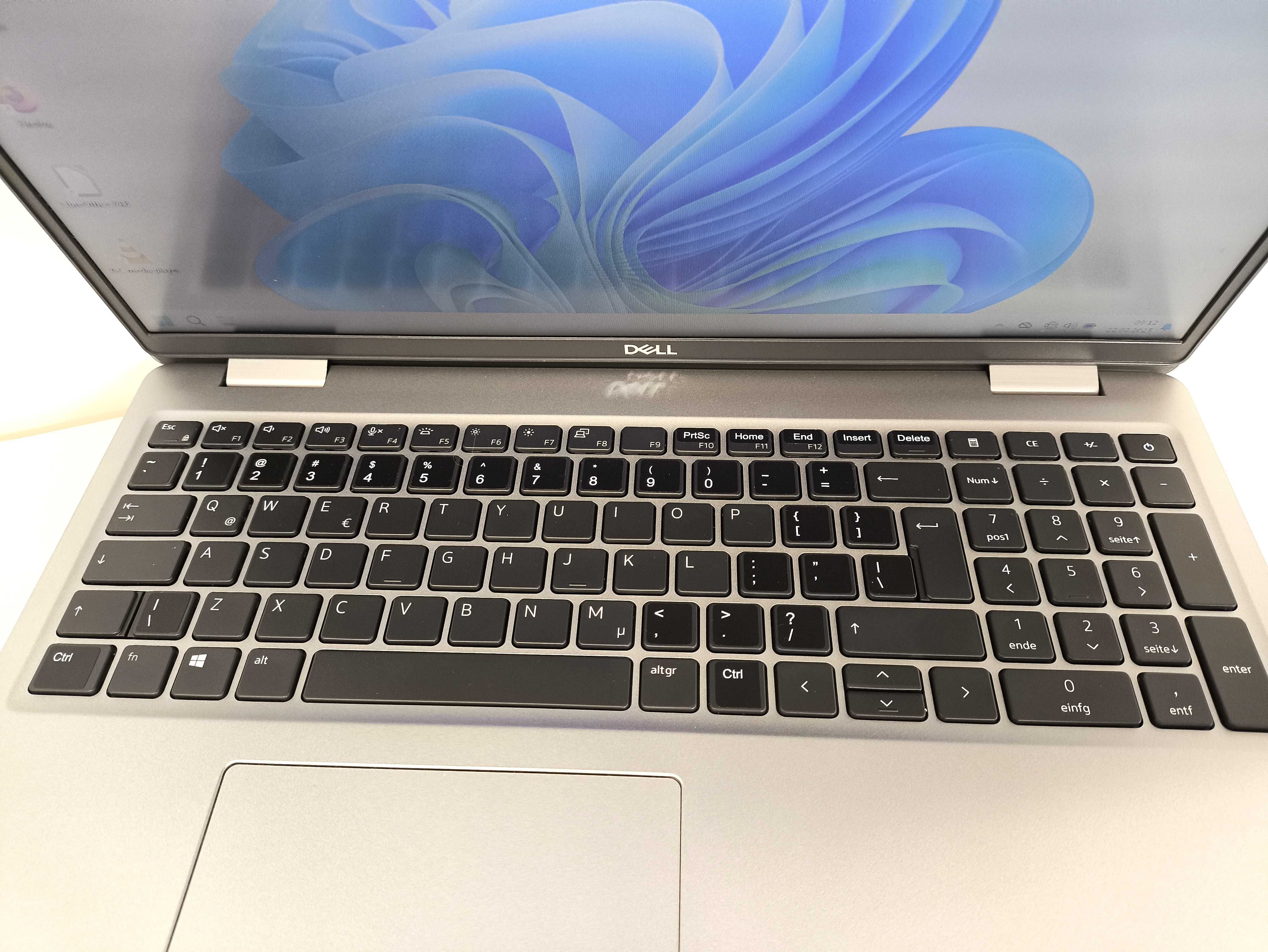 Laptop DELL Latitude 5521 15,6" Core i5 16GB 512GB SSD M.2 Windows 11