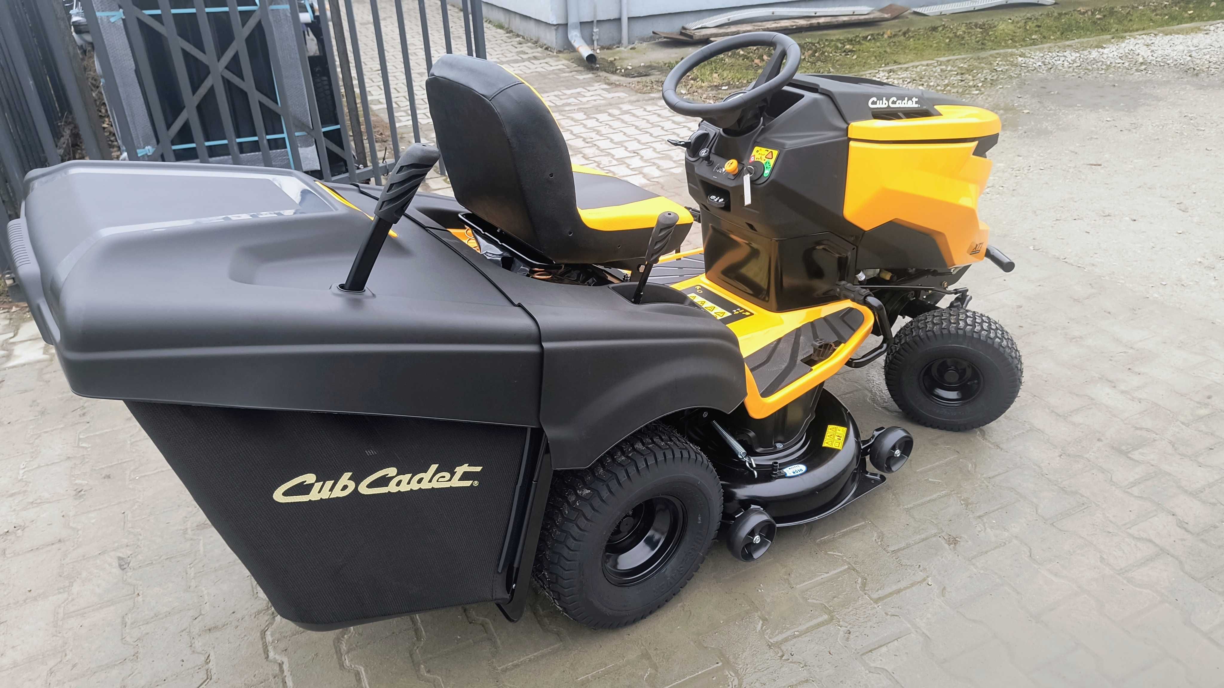 Traktorek ogrodowy Cub Cadet XT1 OR106