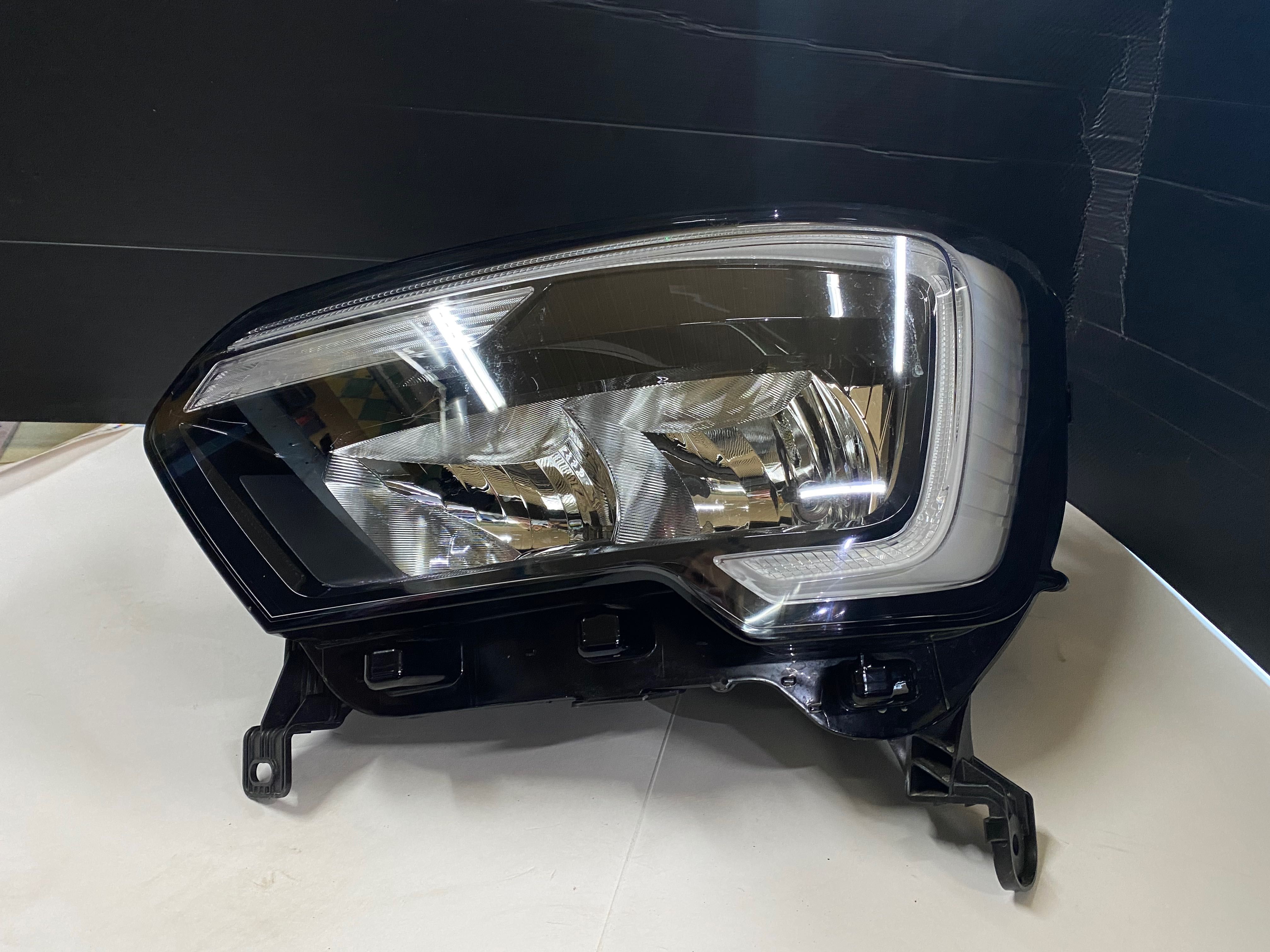 Renault Master IV, reflektor, lampa, lewy, oryginał, LED