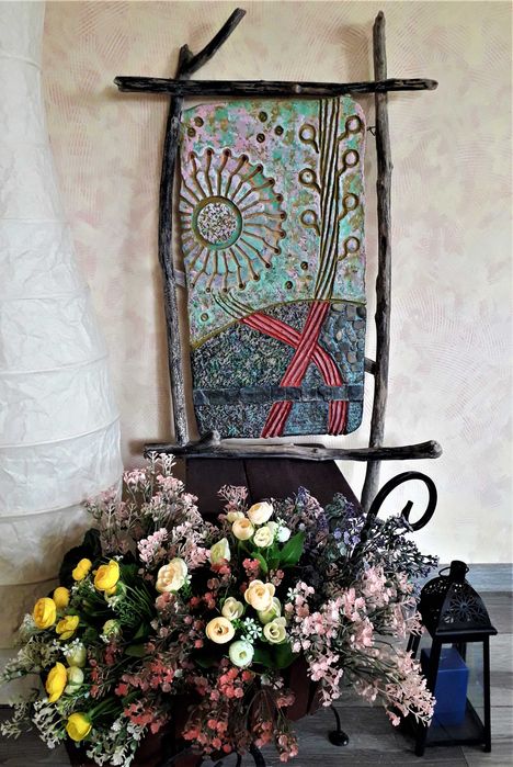 Настенное панно из прессованной массы папье-маше ручной работы