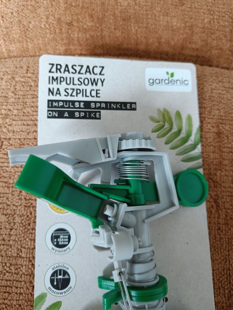 Nowy zraszacz impulsowy na metalowej szpilce Gardenic