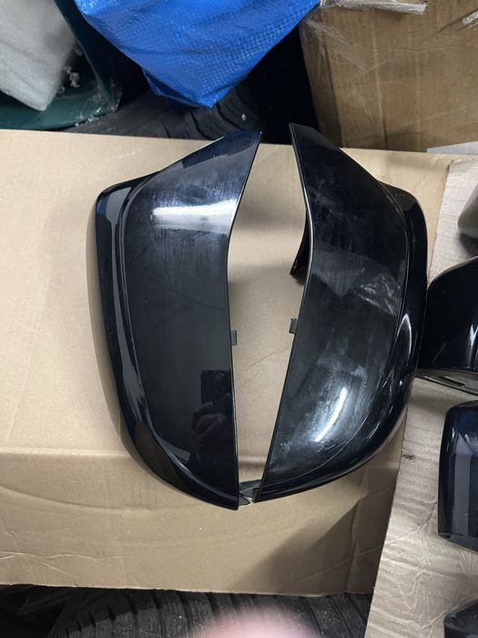 Продам оригинальные накладки на  зеркала G30