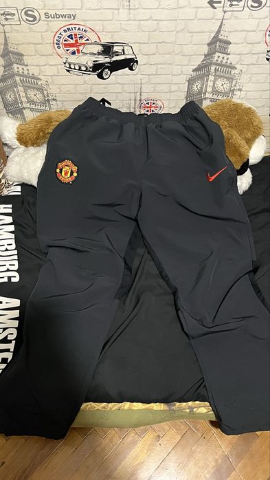штаны nike manchester united