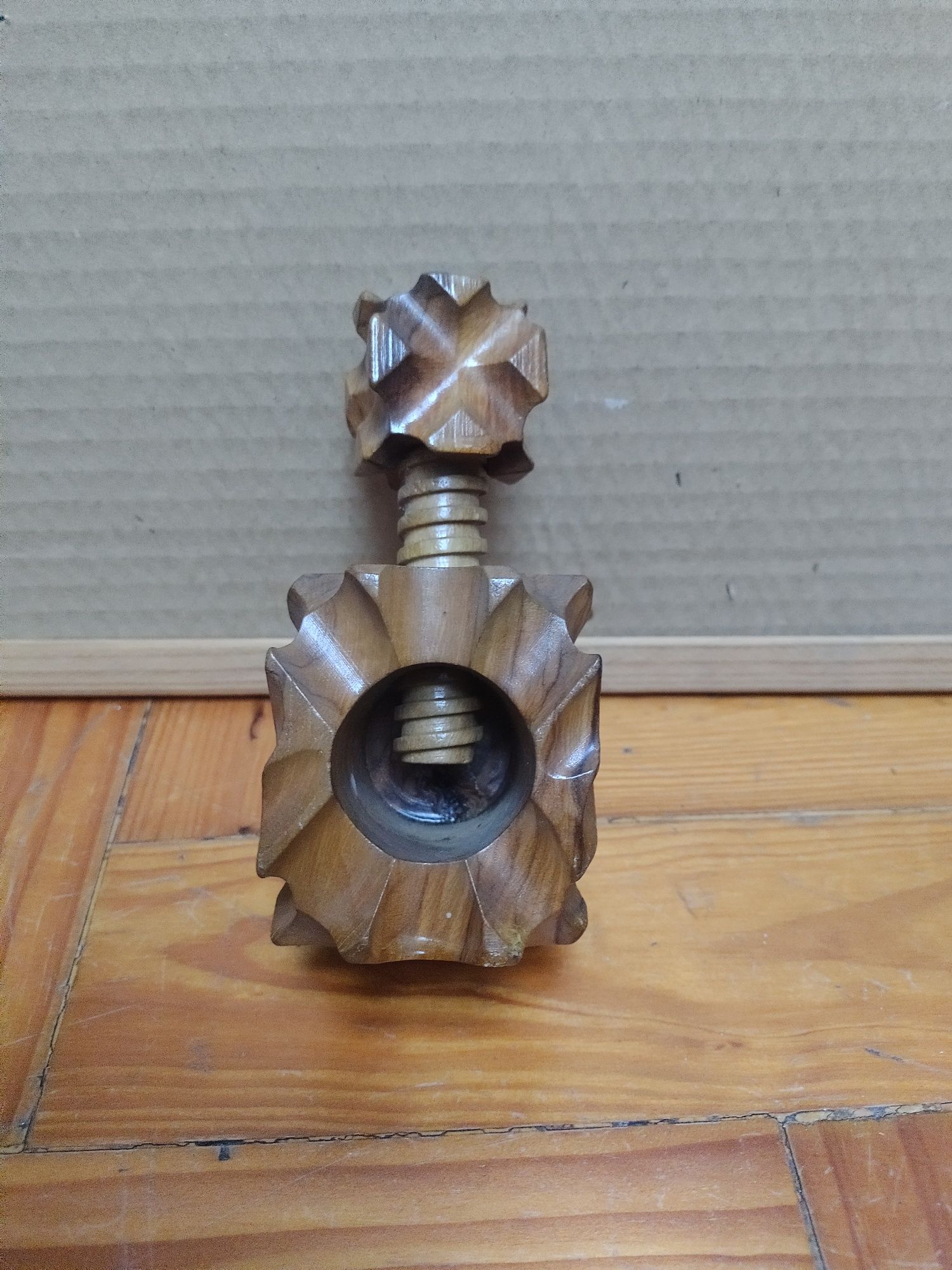 "Decorativo" Cubed Nutcracker Quebra Nozes