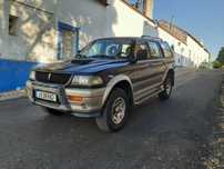 Mitsubichi pajero sport wagon 2.5