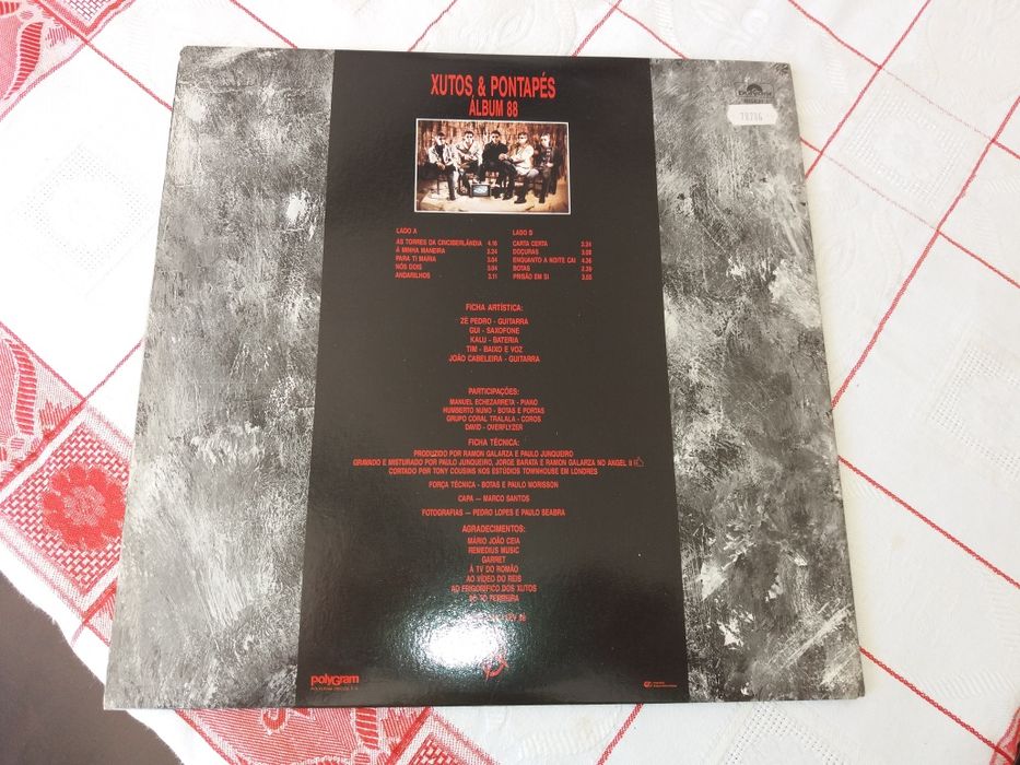 Álbum Chutos e pontapés