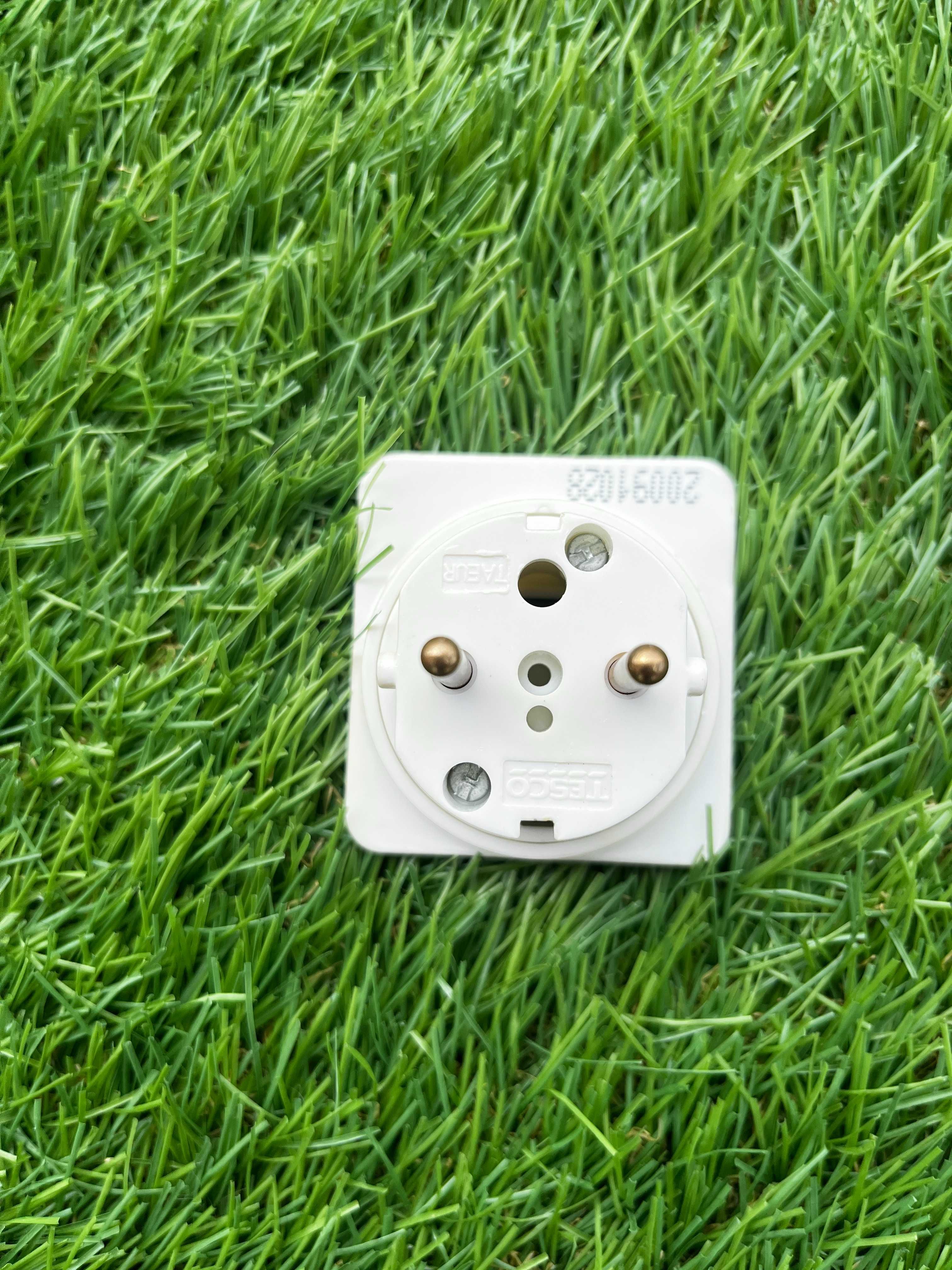 Outlet Adaptor - Travel Adaptor UK to Europe