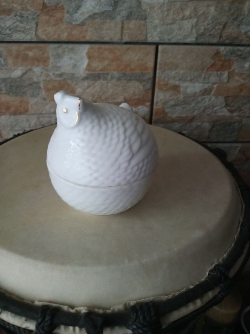 Porcelana pojemniczk kura