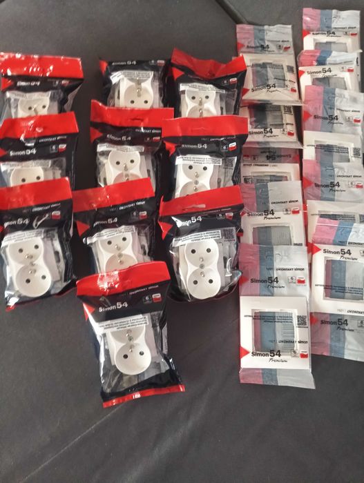 Gniazda podwójne z uziemieniem