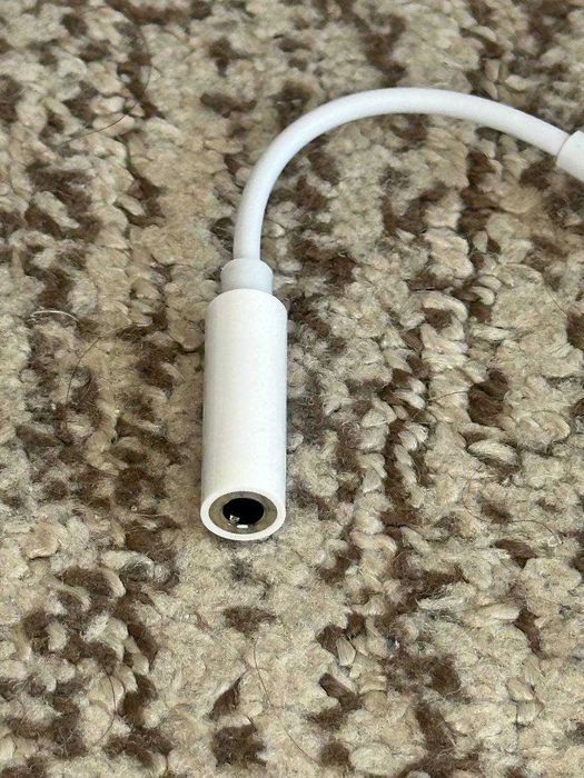 Apple перехідник Lightning to Headphone Jack 3.5mm AUX аукс переходник
