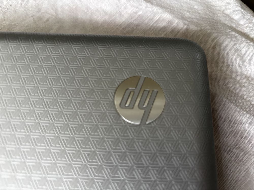 Ноутбук HP C-62 на запчастини (екран/клава ок)