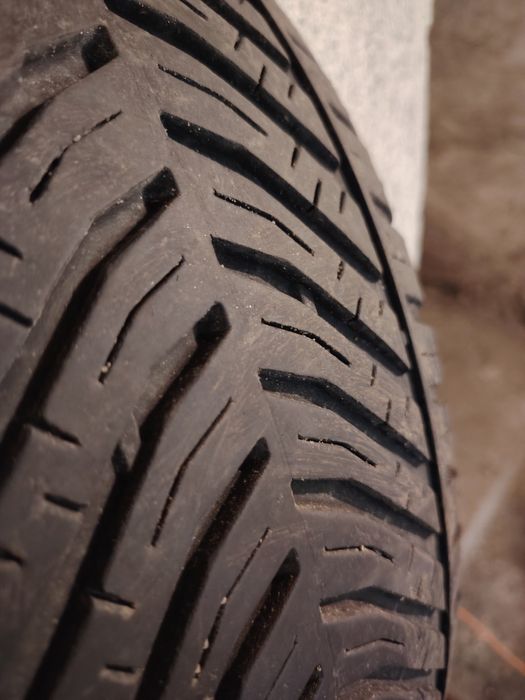 Opony wielosezonowe 225/55 R17