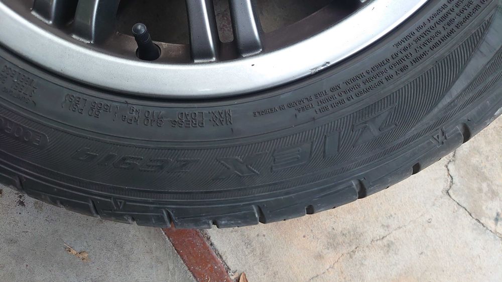 Pneus 225/55/16 Falken Ziex a 80%