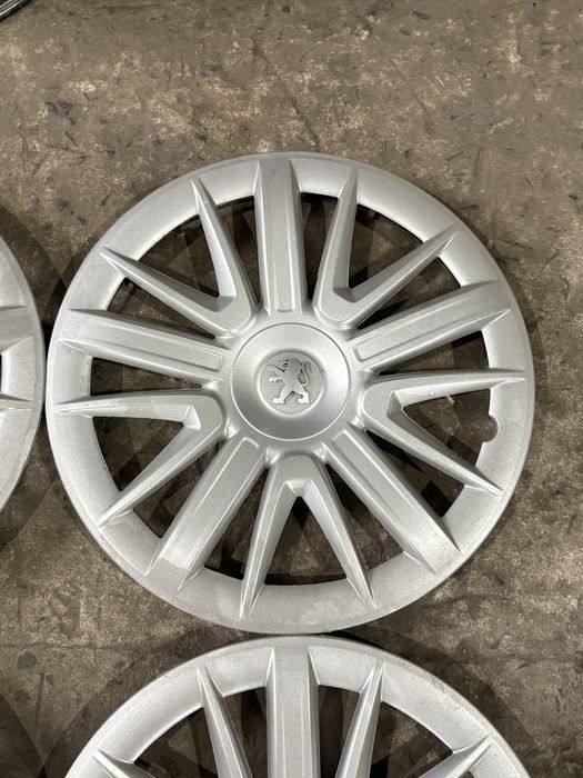 Оригінальні ковпаки R15 Peugeot (Пежо). Комплект. Гарний стан!