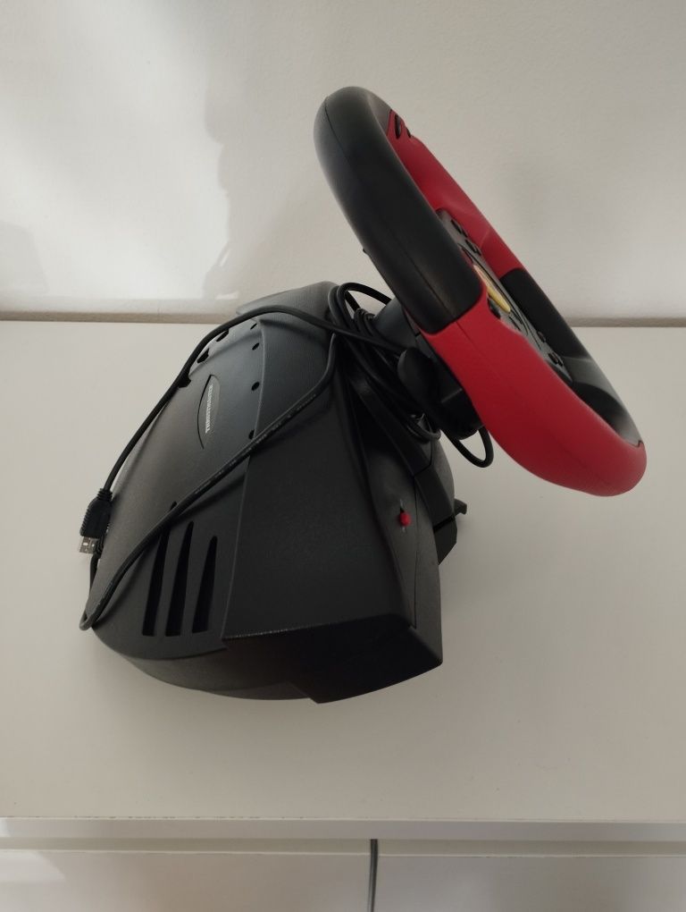 Volante Thrustmaster Red Legend Edition