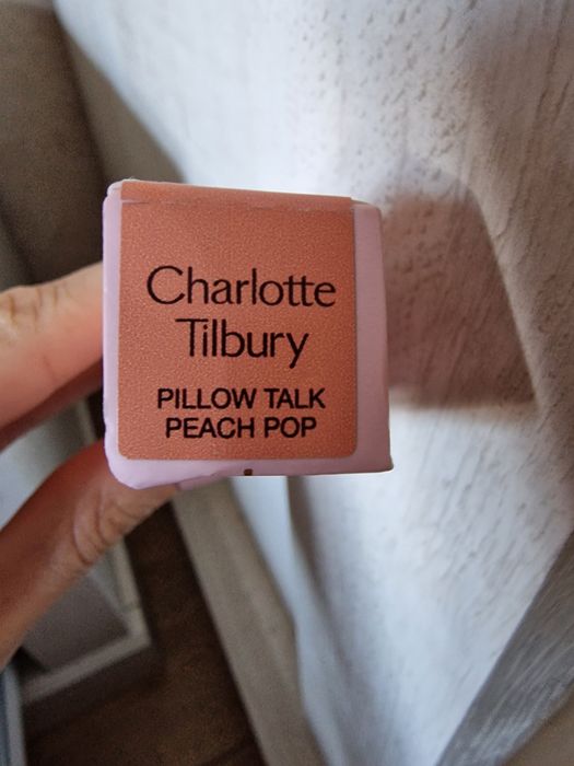 Charlotte Tilbury румяна Pillow talk Peach pop